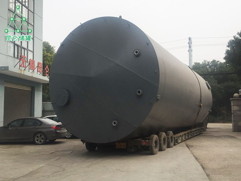 200立方鋼塑復(fù)合罐出廠圖2