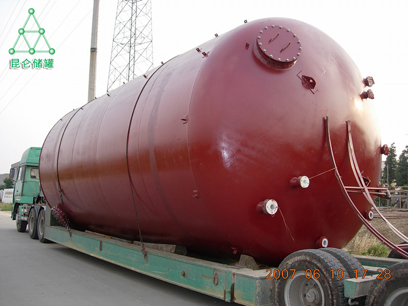 120立方大型鋼襯塑儲(chǔ)罐